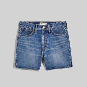 New Madewell Womans Sz 26 Relaxed Mid-Length Denim Shorts Side-Slit Blue NWT